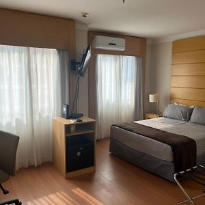 Deluxe Queen Suite